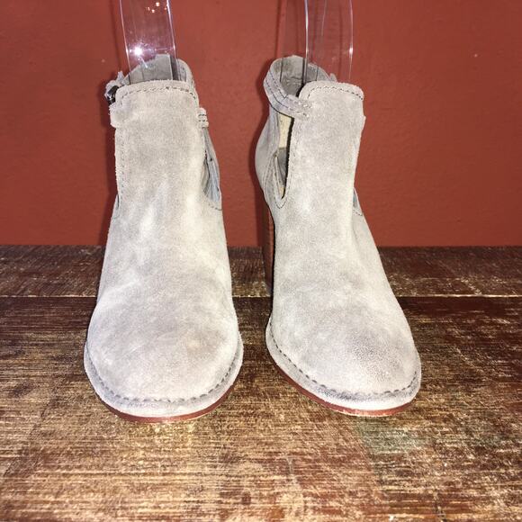 FRYE Margaret Shootie Bootie Grey Leather Womens 8 Chunky Heel Work Classic - Picture 2 of 9